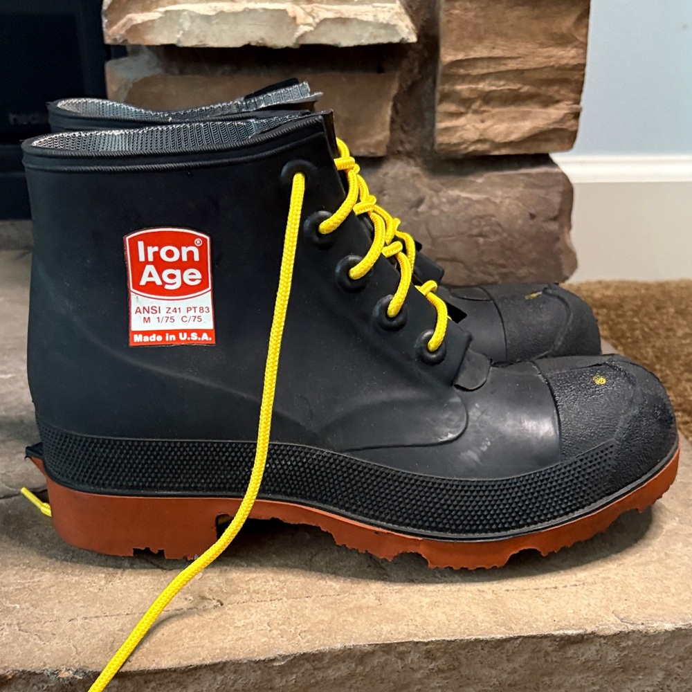 Iron Age Black Men’s Size 7 Rubber Work Boots
